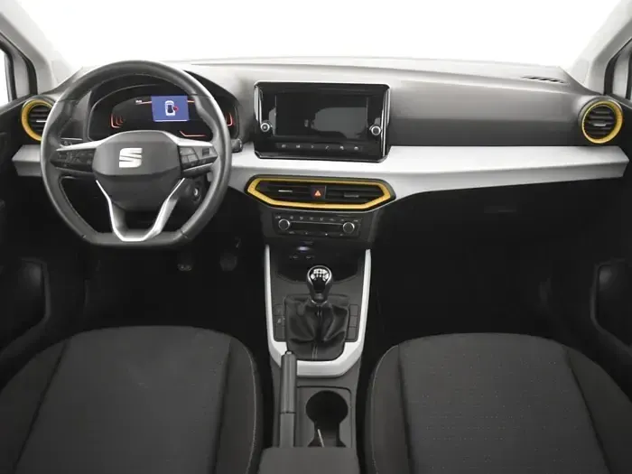 Usado Seat Arona Style 115 CV (84 kW) 2025 Blanco SUV