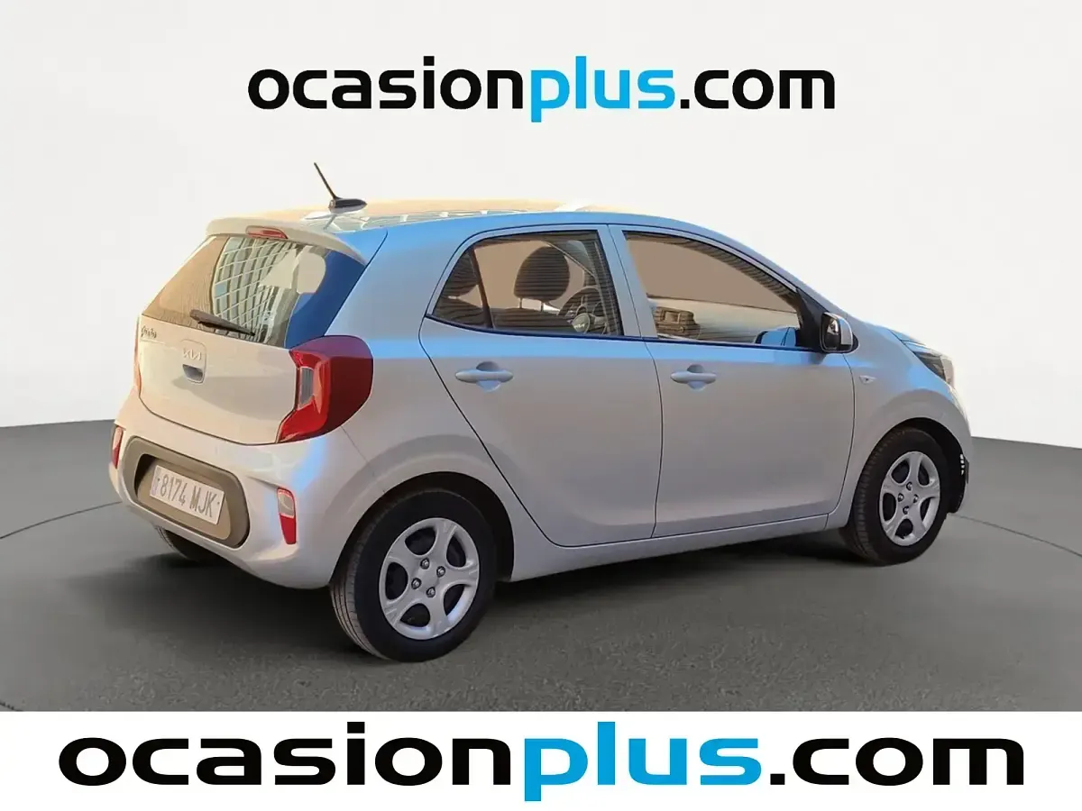Usado Kia Picanto 67 CV (49 kW) 2023 Gris Utilitario