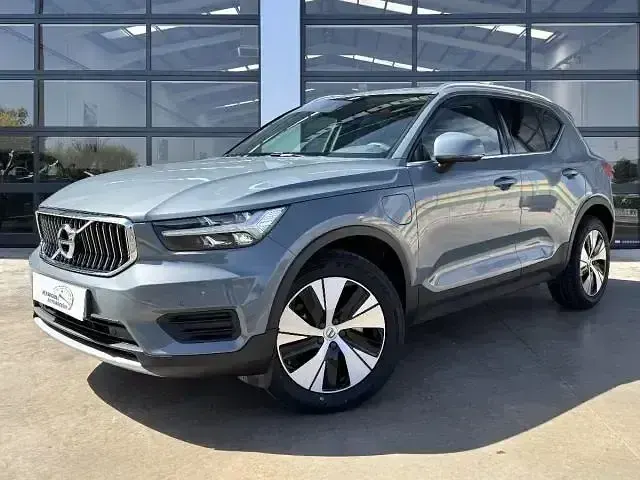 Usado Volvo XC40 Inscription 210 CV (154 kW) 2022 Gris SUV
