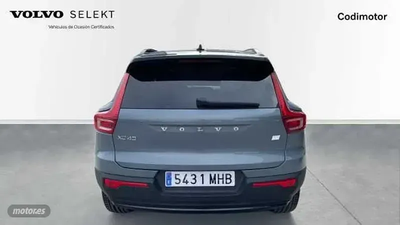 Usado Volvo XC40 Ultimate 185 kW (252 CV) 2023 Gris SUV