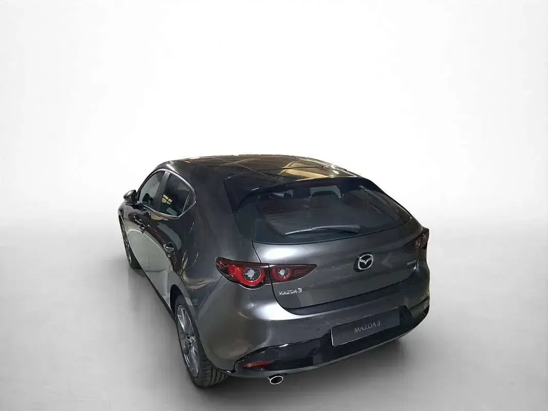 Usado Mazda 3 Center-Line 140 CV (102 kW) 2025 Gris Utilitario