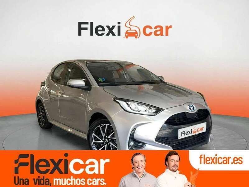 Gris Usado 2022 Toyota Yaris Hybrid Style Berlina | 16.990 € (Super precio) - Imagen 1/4