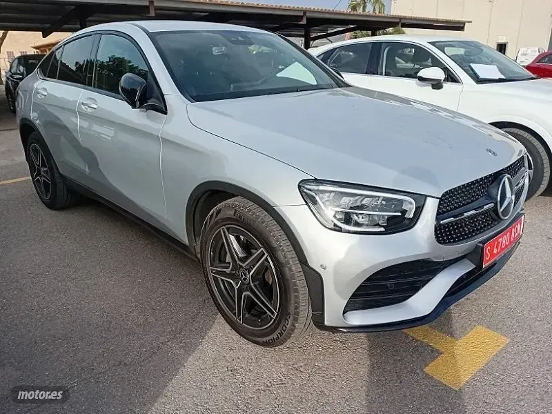 Usado Mercedes GLC220 194 CV (142 kW) 2020 Plateado SUV