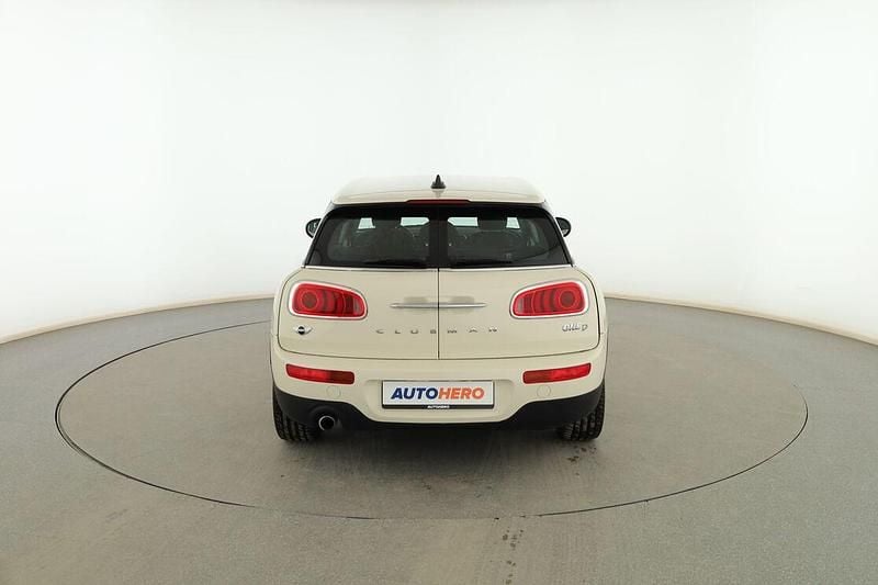 Usado Mini One D Clubman 116 CV (85 kW) 2016 Blanco Familiar