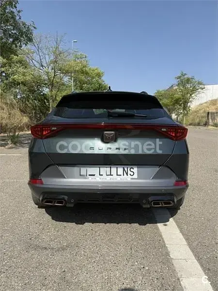 Usado Cupra Formentor VZ 245 CV (180 kW) 2021 Gris / plata SUV
