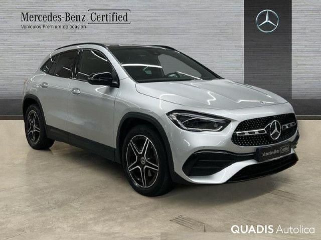 Usado Mercedes GLA250 AMG line 218 CV (160 kW) 2022 Plata iridio SUV