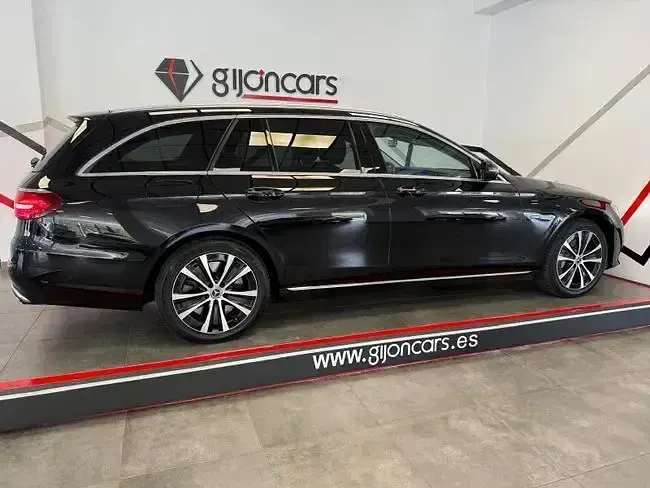 Usado Mercedes E300 306 CV (225 kW) 2019 Negro Familiar