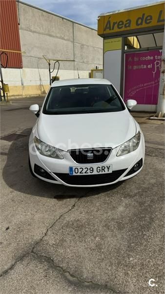 Blanco Usado 2009 Seat Ibiza Reference Berlina | 5850 € (Un poco caro) - Imagen 1/4