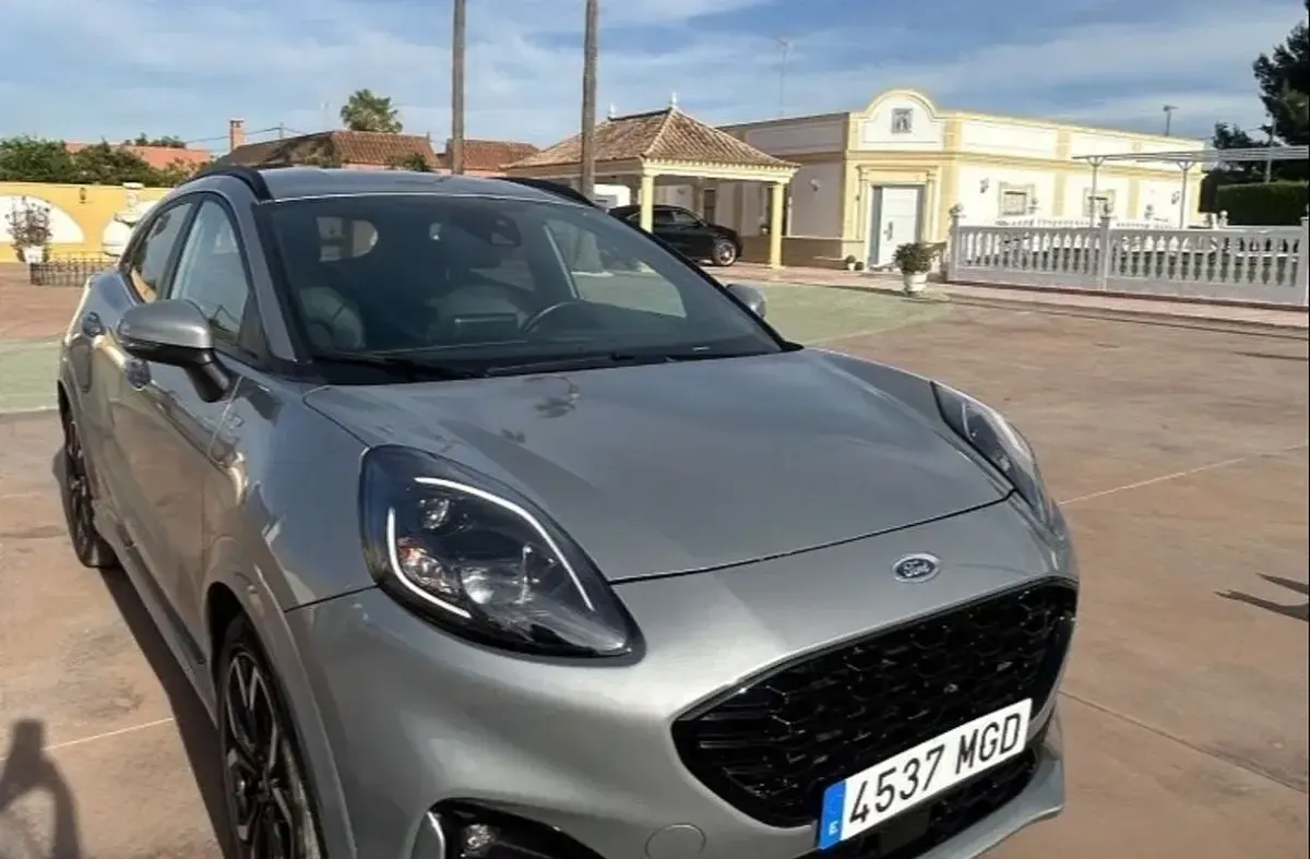 Usado Ford Puma ST-Line 125 CV (91 kW) 2023 Gris SUV