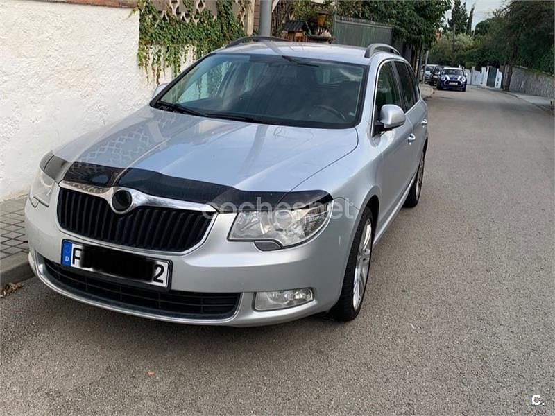 Beige Usado 2012 Skoda Superb Ambition Familiar | 4999 € - Imagen 1/4