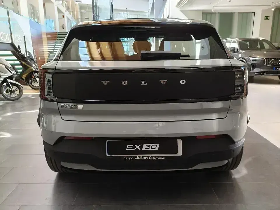 Nuevo Volvo EX30 Ultra 314 kW (428 CV) 2026 Gris SUV