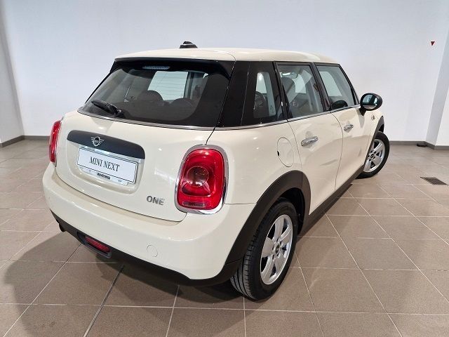 Usado Mini ONE 102 CV (75 kW) 2018 Blanco Utilitario