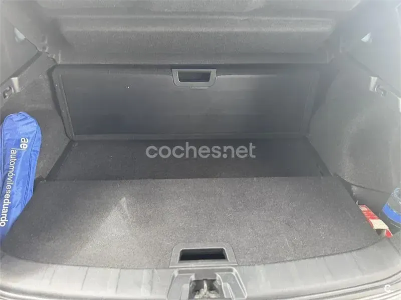 Usado Nissan Qashqai Tekna 130 CV (95 kW) 2016 Gris / plata SUV