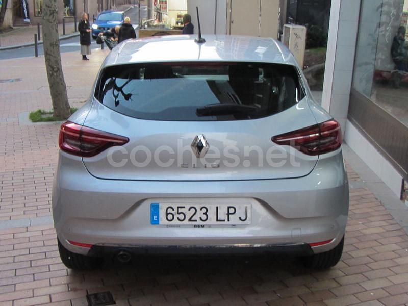 Usado Renault Clio V Zen 90 CV (66 kW) 2021 Gris / plata Berlina