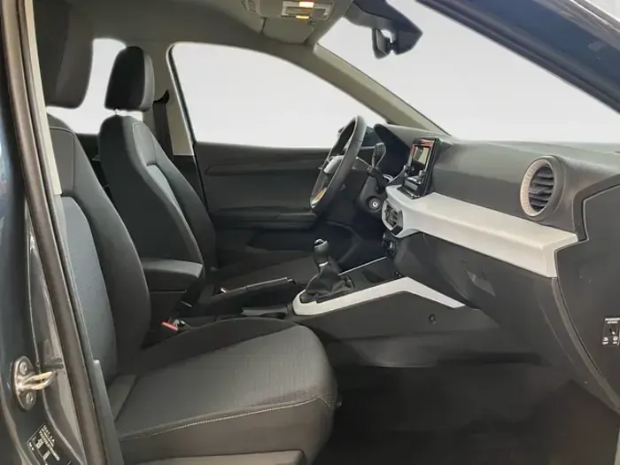 Usado Seat Arona Style 115 CV (84 kW) 2026 Gris SUV