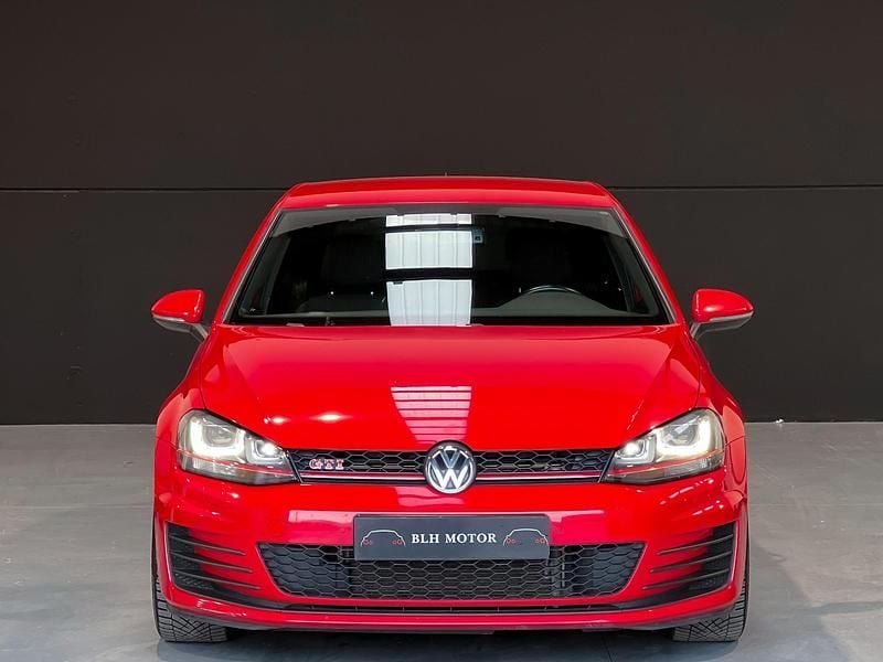 Usado VW Golf VII GTI 230 CV (169 kW) 2014 Rojo Utilitario