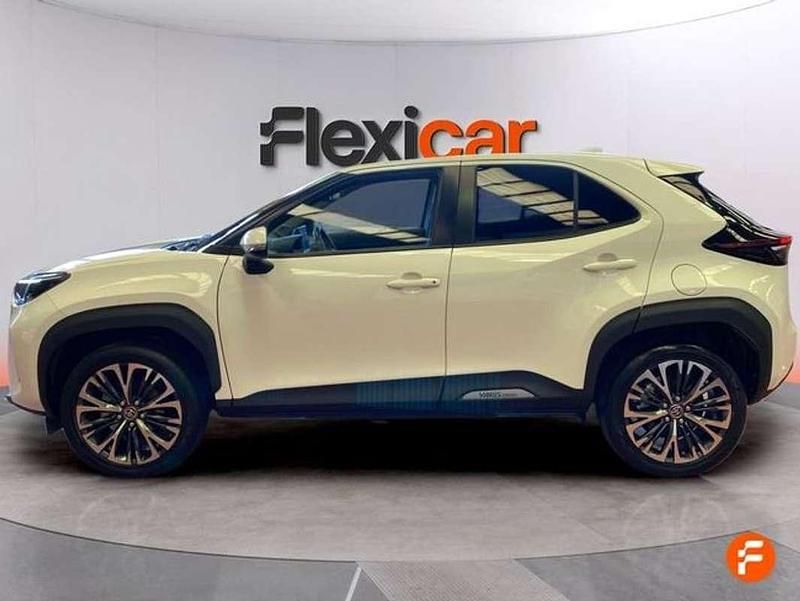 Usado Toyota Yaris Cross Style 116 CV (85 kW) 2023 Blanco SUV