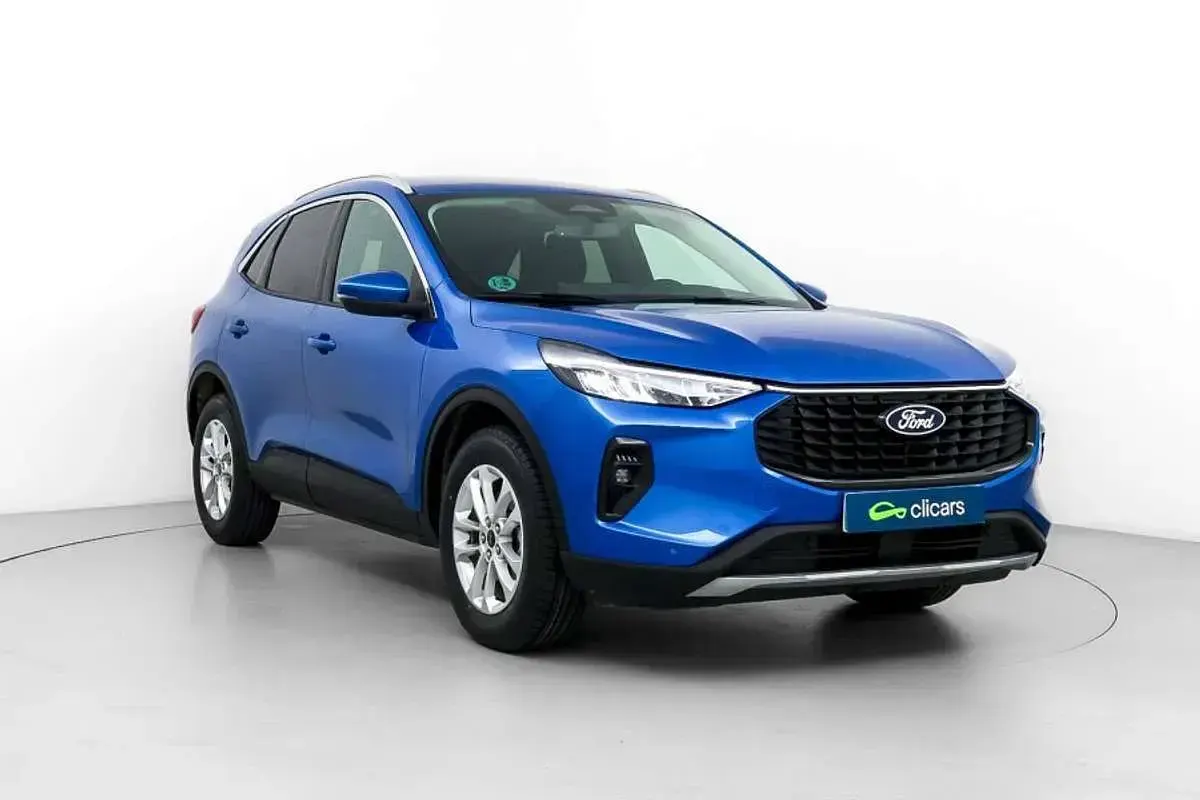 Usado Ford Kuga Titanium 150 HP (110 kW) 2025 Azul SUV
