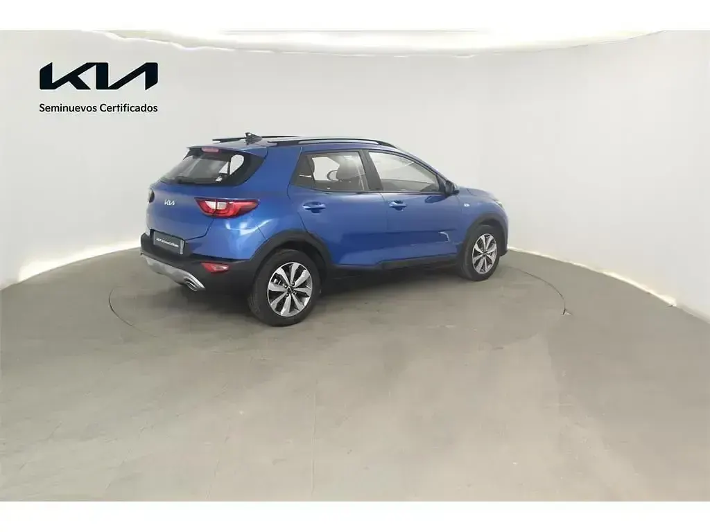 Usado Kia Stonic 100 CV (73 kW) 2025 Azul SUV