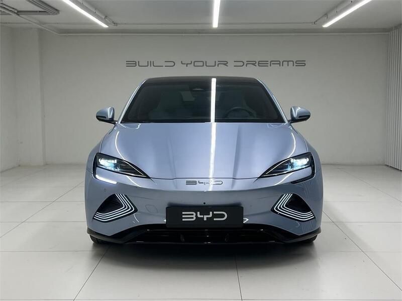 Usado BYD Seal Design 230 kW (313 CV) 2024 Ice blue Berlina