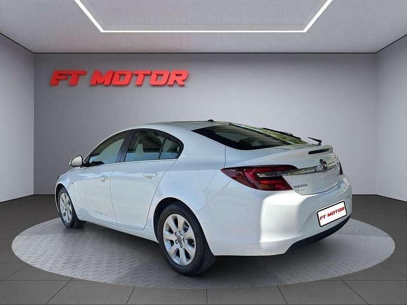 Usado Opel Insignia Selective 136 CV (100 kW) 2016 Blanco Berlina