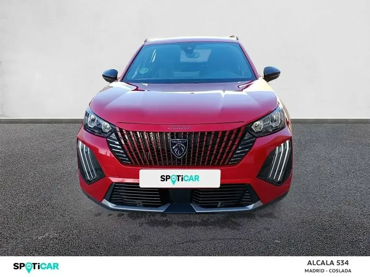 Usado Peugeot 2008 Allure 100 CV (73 kW) 2024 Rojo SUV