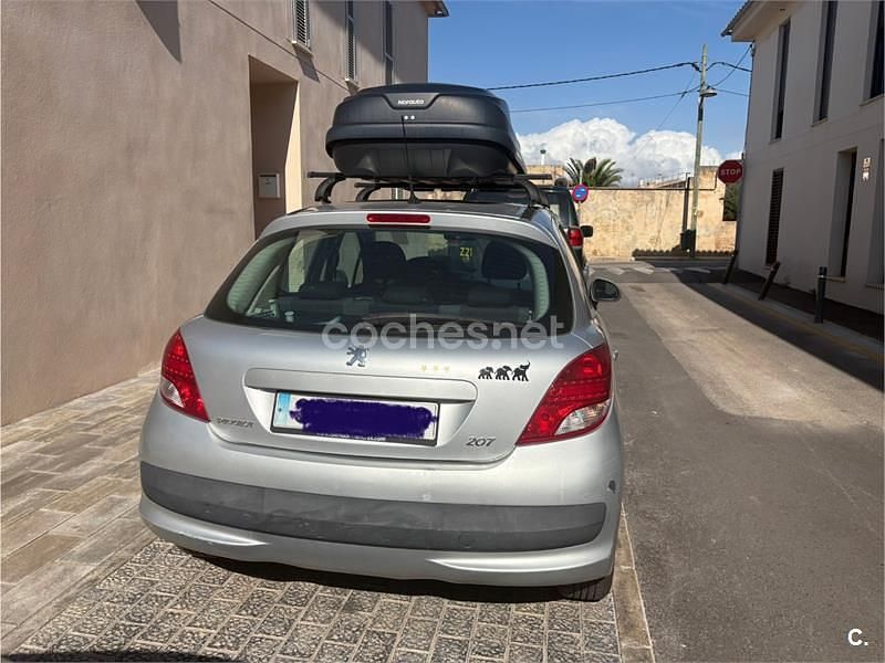 Gris / plata Usado 2010 Peugeot 207 Berlina | 2300 € (Super precio) - Imagen 1/4