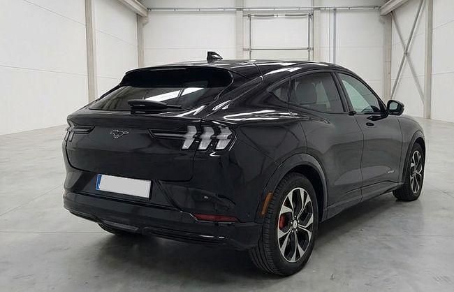 Usado Ford Mustang Mach-E 258 kW (351 CV) 2021 Negro SUV