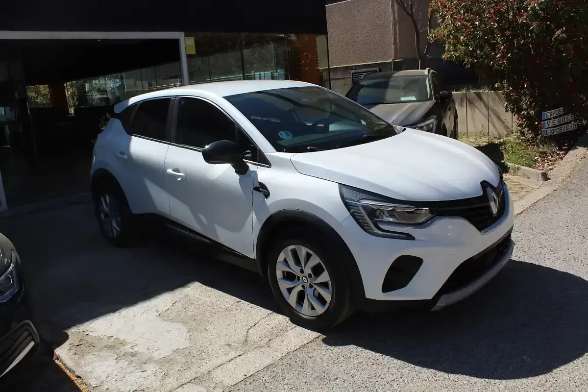 Usado Renault Captur Intens 100 CV (73 kW) 2022 Blanco SUV