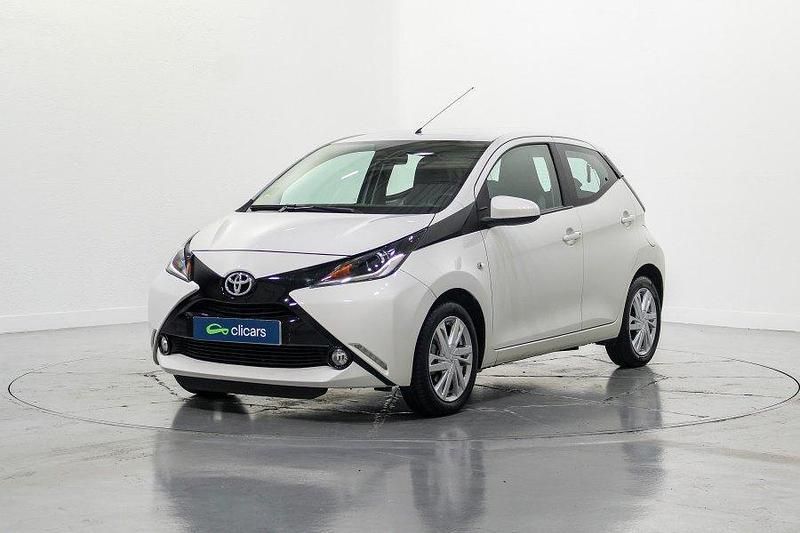 Usado 2016 Toyota Aygo X-play Utilitario | 10.390 € (Precio justo) - Imagen 1/4