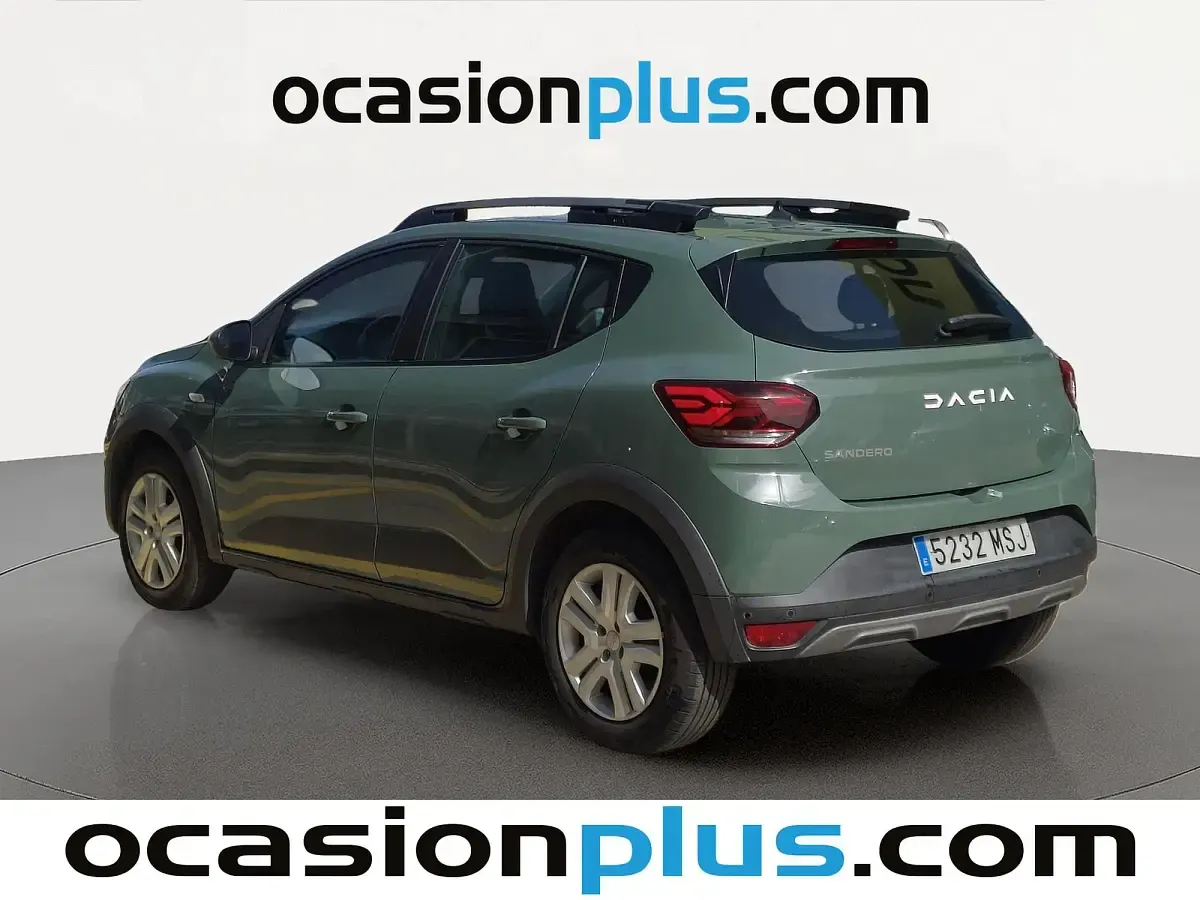 Usado Dacia Sandero Expression 91 CV (66 kW) 2024 Gris plata Utilitario