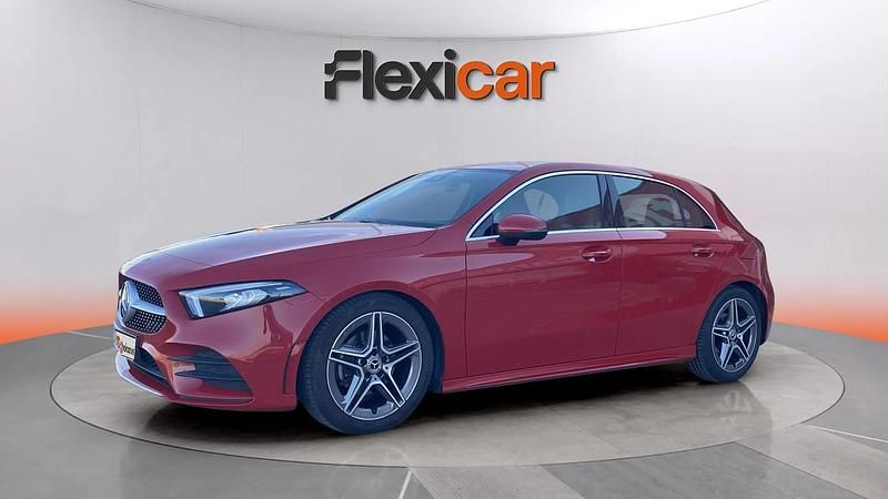 Usado Mercedes A180 116 CV (85 kW) 2019 Rojo Utilitario