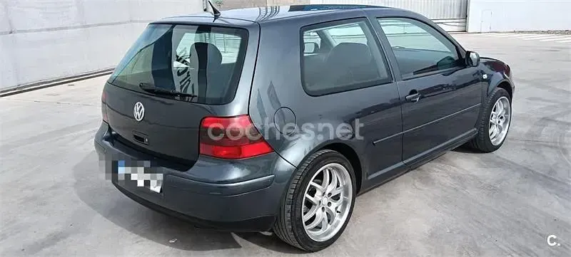 Usado VW Golf IV GTI 150 CV (110 kW) 2002 Gris / plata Berlina