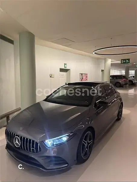 Usado Mercedes A180 109 CV (80 kW) 2018 Gris / plata Berlina