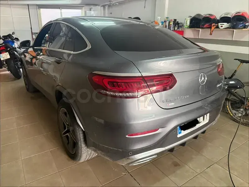 Usado Mercedes GLC300e 317 CV (233 kW) 2022 Gris / plata SUV