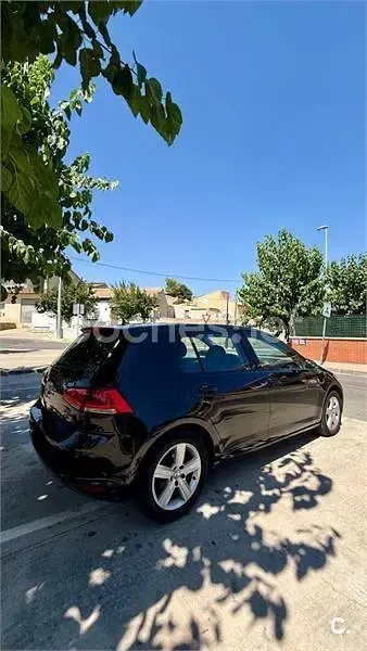 Usado VW Golf VII Advance 140 CV (102 kW) 2013 Negro Berlina