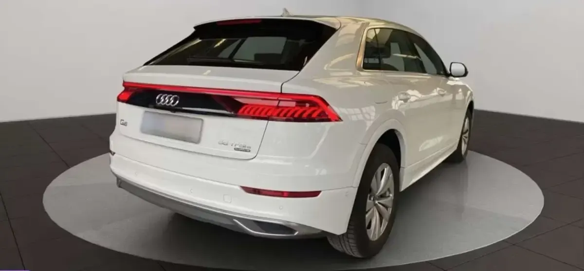 Usado Audi Q8 S-Line 381 CV (280 kW) 2023 Blanco SUV