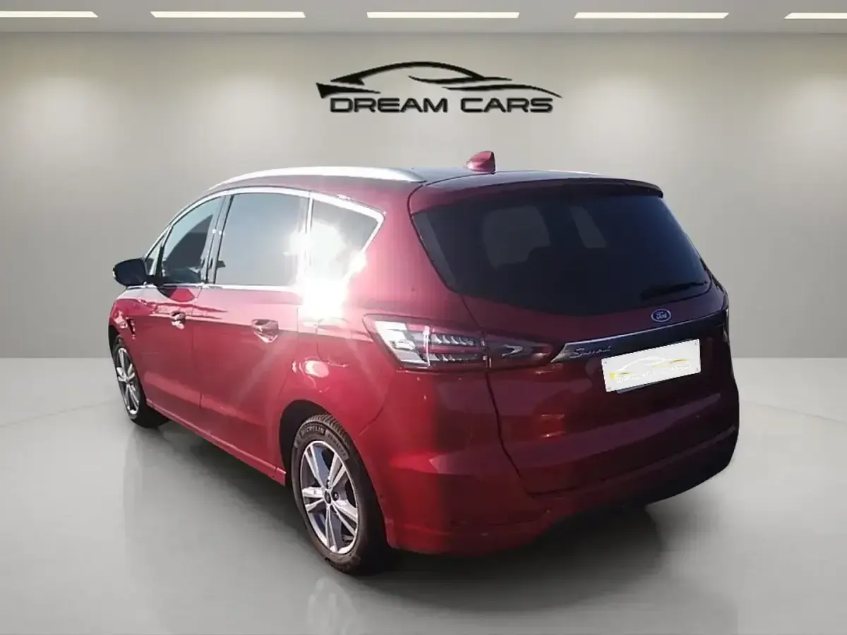 Usado Ford S-MAX Titanium 190 CV (139 kW) 2023 Rojo Monovolumen