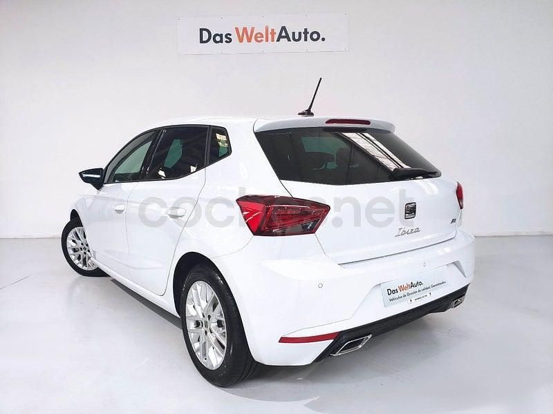 Usado Seat Ibiza FR 115 CV (84 kW) 2025 Blanco Utilitario