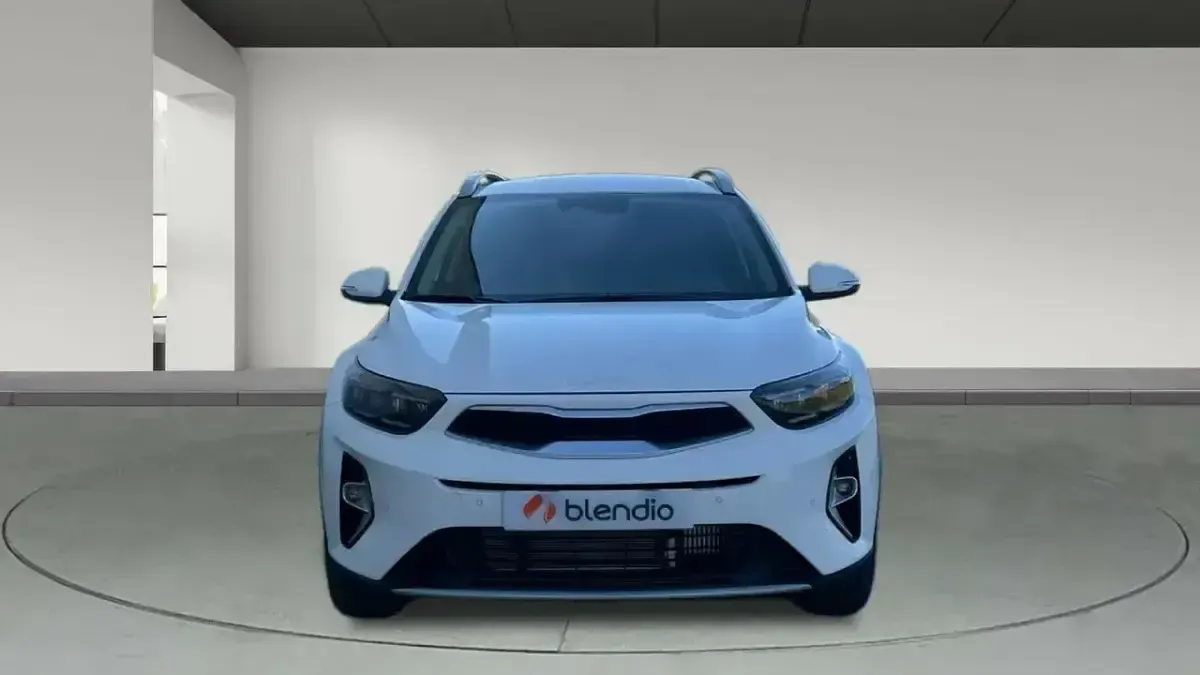 Usado Kia Stonic Style 100 CV (73 kW) 2025 Blanco SUV