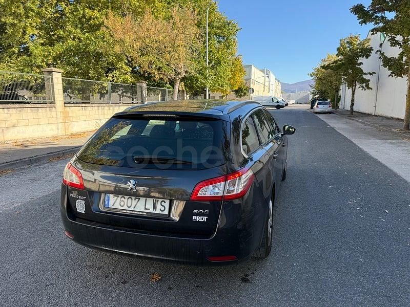 Usado Peugeot 508 SW Active 120 CV (88 kW) 2017 Gris / plata Familiar