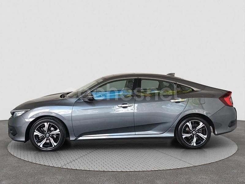 Usado Honda Civic Executive 120 CV (88 kW) 2018 Gris / plata Berlina