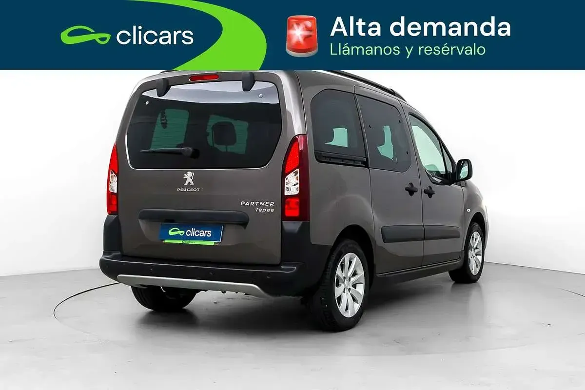 Usado Peugeot TePee Outdoor 99 CV (72 kW) 2017 Gris Van