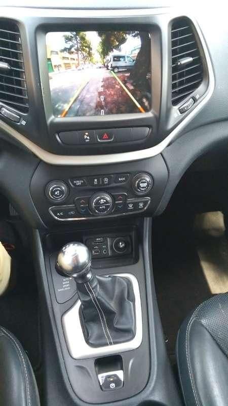 Usado Jeep Cherokee Longitude 140 CV (102 kW) 2015 Blanco SUV