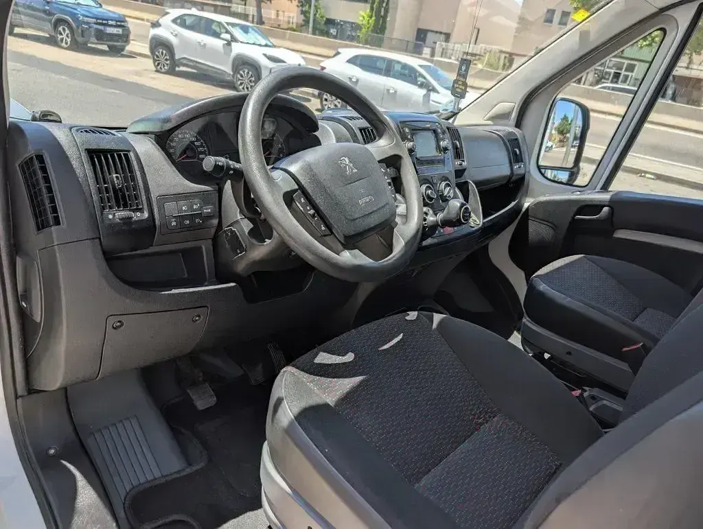 Usado Peugeot Boxer S 140 CV (102 kW) 2020 Blanco Van