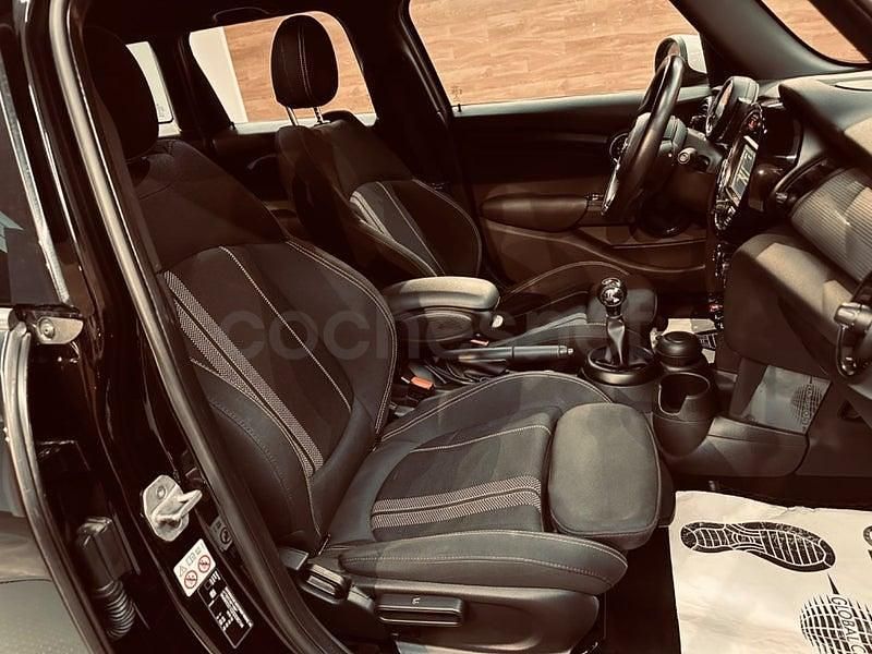 Usado Mini Cooper 136 CV (100 kW) 2018 Negro Utilitario