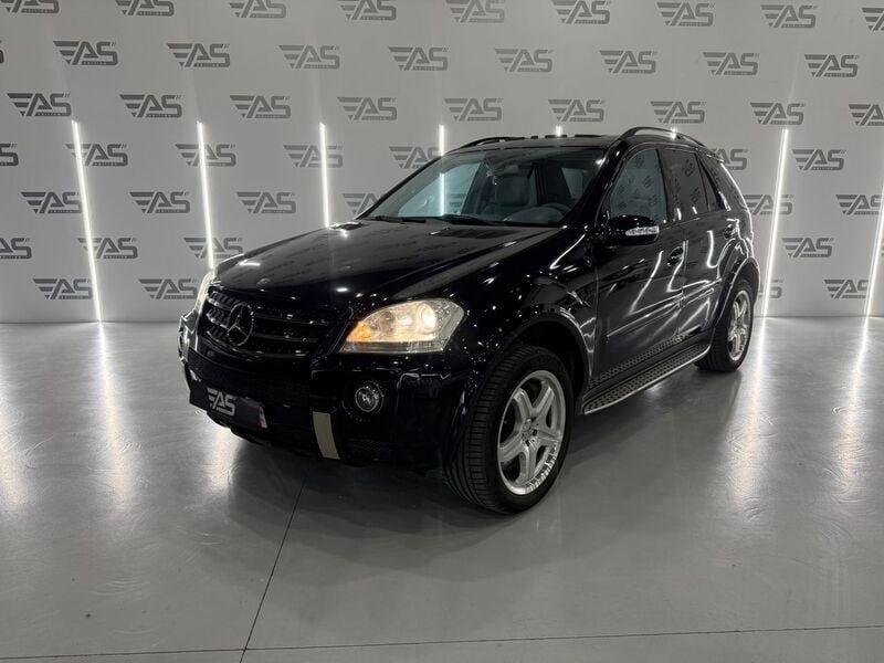 Azul Usado 2006 Mercedes ML63 AMG AMG SUV | 32.900 € - Imagen 1/4