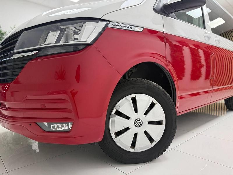 Usado VW Caravelle 150 CV (110 kW) 2020 Rojo Monovolumen