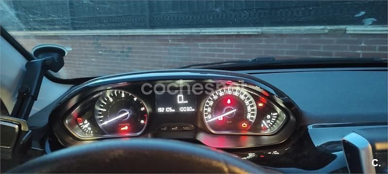 Usado Peugeot 208 99 CV (72 kW) 2019 Blanco Utilitario