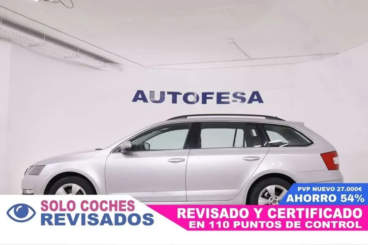 Usado Skoda Octavia Ambition 131 CV (96 kW) 2020 Gris Familiar